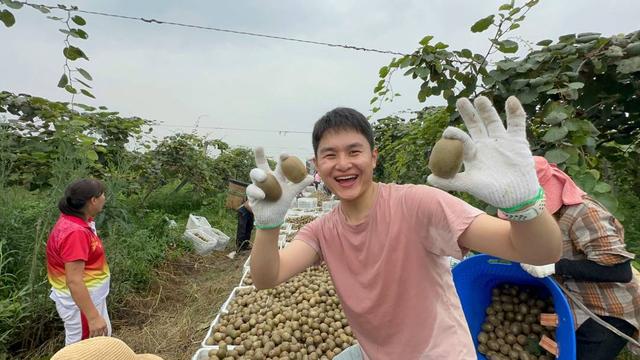 离开互联网大厂回乡创业 95后小伙要在农村打造数字游民基地|打破偏见的勇气